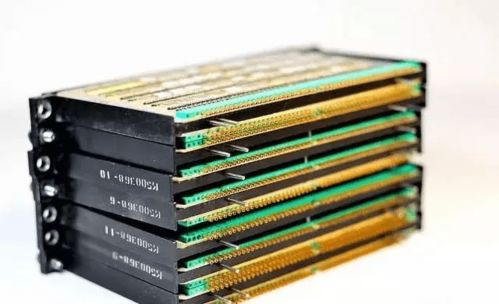 拆解1968年美國軍用電腦 穿越時空的科技疑云